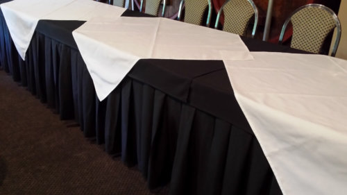 Square-White-Tablecloth-Various-Sizes