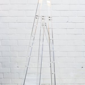acrylic easel