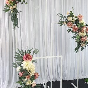 set of 3 floral arrangments Kiri