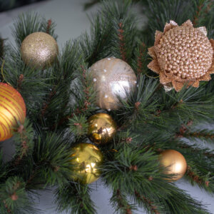 Christmas-Gold-Baubles